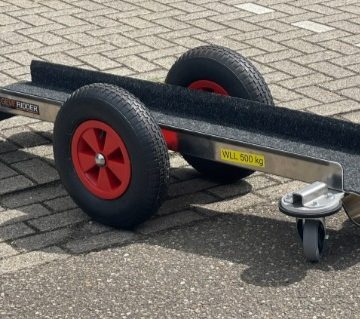 Carve 500 Bakbeest, brede lichte CARVE 500 speciaal ontwikkeld voor schuifpuien. Carve 500 Bakbeest, der breite und leichte CARVE 500, speziell entwickelt für Schiebetüren. Carve 500 Bakbeest, the wide and lightweight CARVE 500, specially developed for sliding doors.